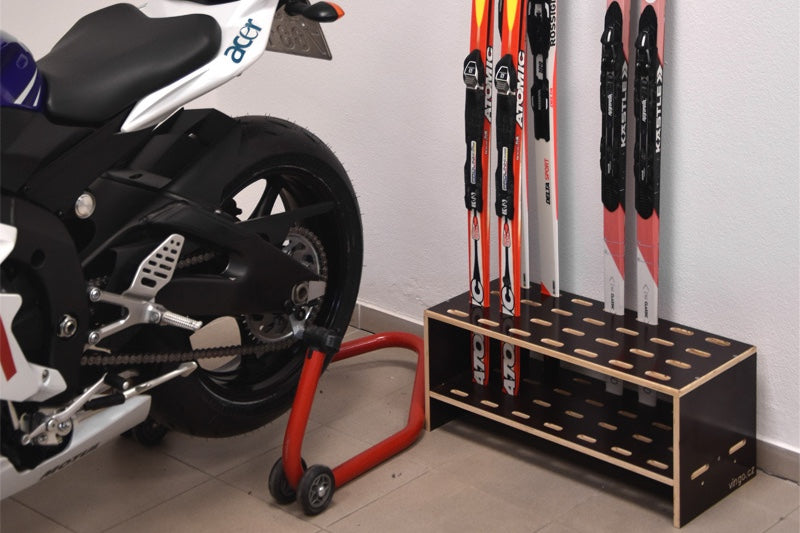 Porte-skis en bois pour 14 paires de skis de fond